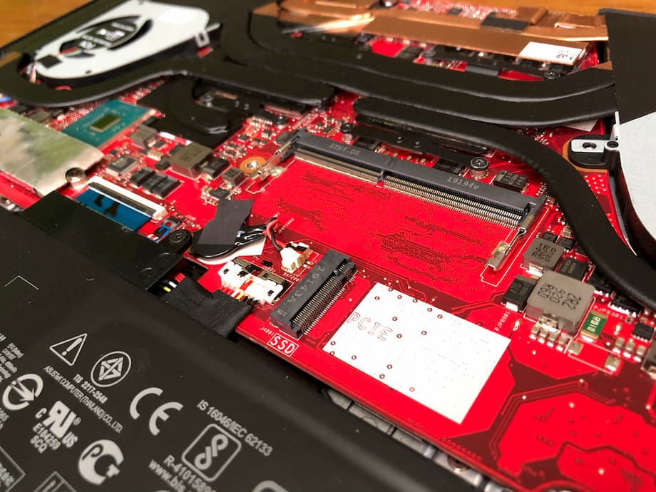 Asus ROG Zephyrus S GX502 8