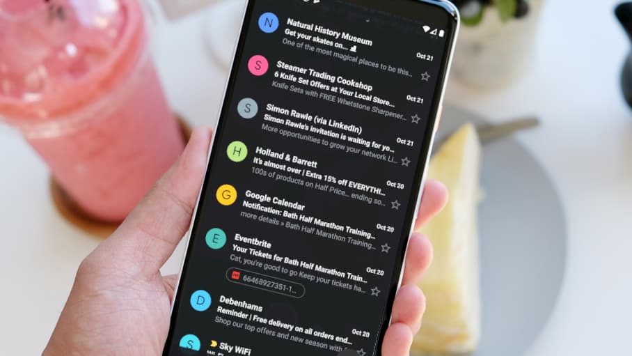 كيفية تفعيل الوضع المظلم في Gmail للاندرويد