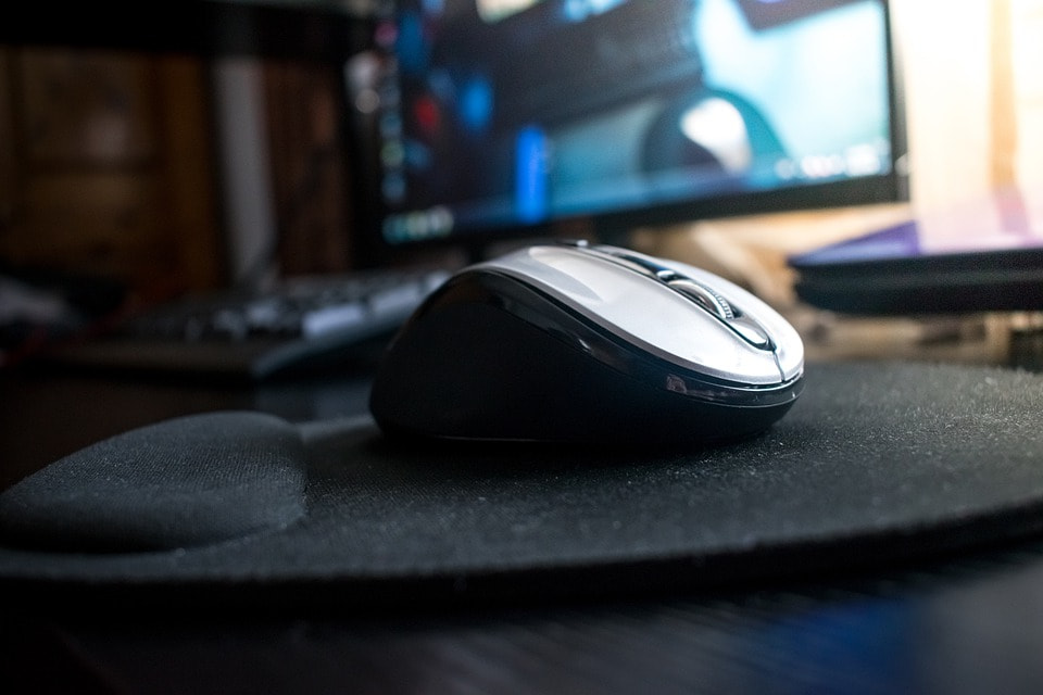 كيفية تنظيف Mouse Pad بطريقة صحيحة 1