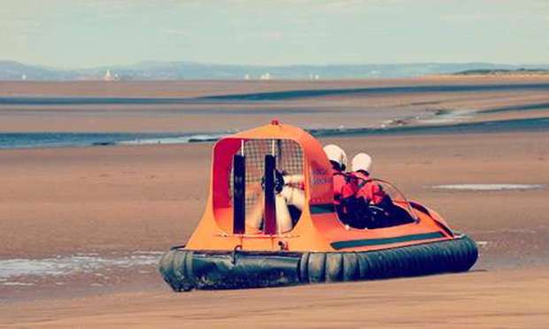 Hovercraft Rides for Hen Weekends, Hen Parties and Hen Dos