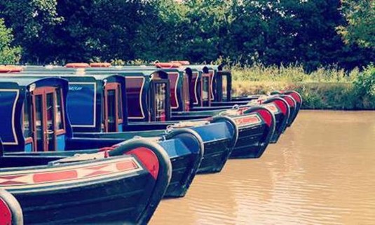 Amsterdam Hen Do Ideas and Activities - Canal Boat Bar Crawl