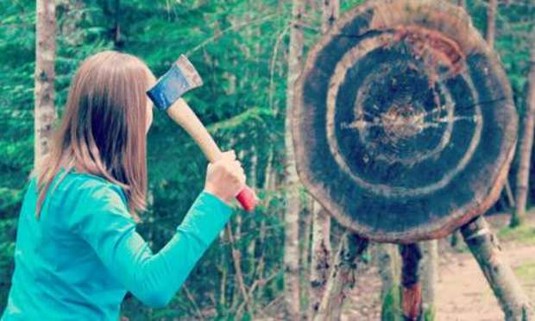 Bristol - Hen Party Ideas & Activities - Axe Throwing