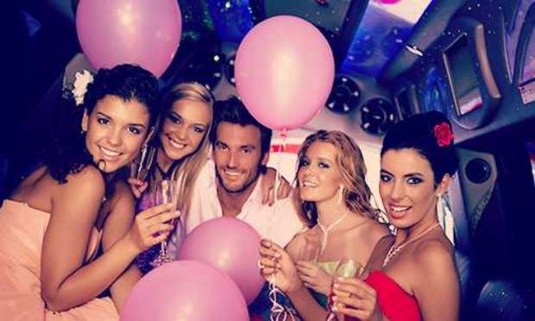 London - Hen Party Ideas & Activities - Party Bus