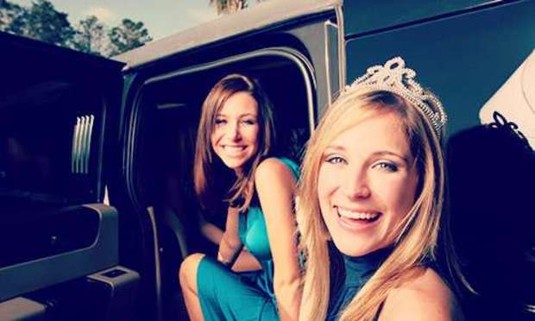 Paris Hen Do Ideas and Activities - Hummer Limo Tour