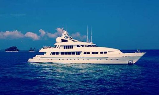 Puerto Portals Hen Do Ideas and Activities - Luxury Yacht Party