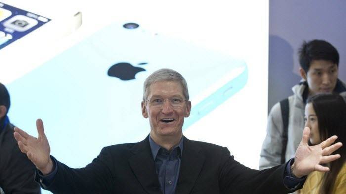 apple celebrates sales
