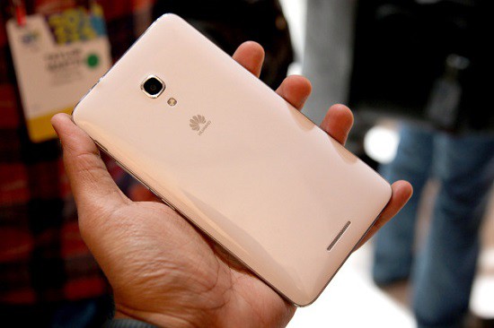 هاتف Huawei الجديد Ascend Mate2 يدعم 4G و يشحن iPhone