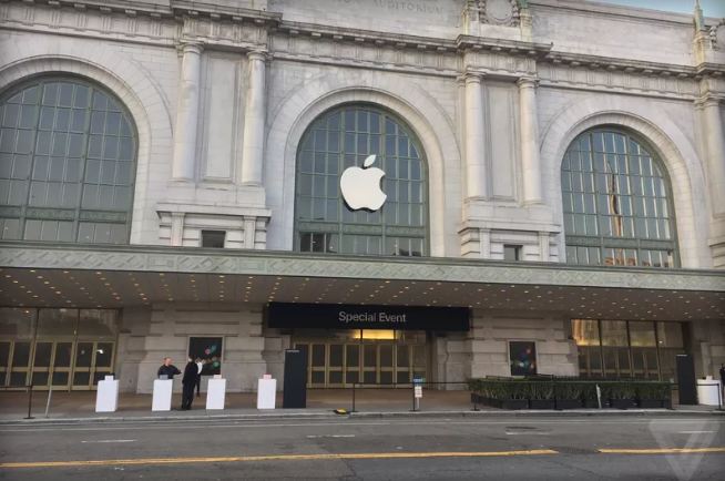 apple building