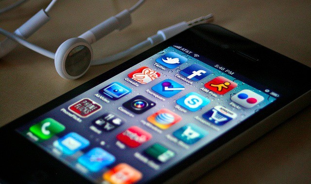 iphone twitter feed