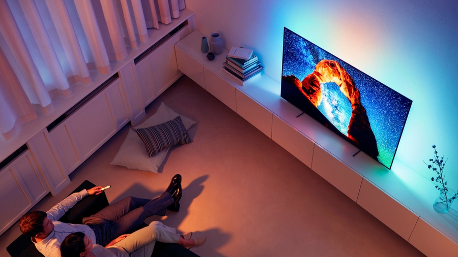 OLED أم  LCD أم LED: أي نوع من شاشات التلفاز يُناسبك؟