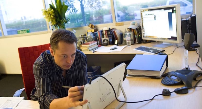 إيلون ماسك: يُمكنك تغيير العالم إذا عملت 80 ساعة أسبوعيًا