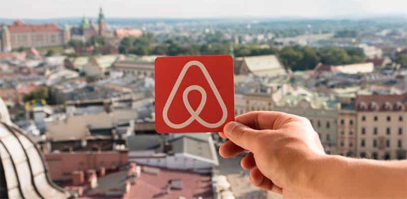 airbnb logo