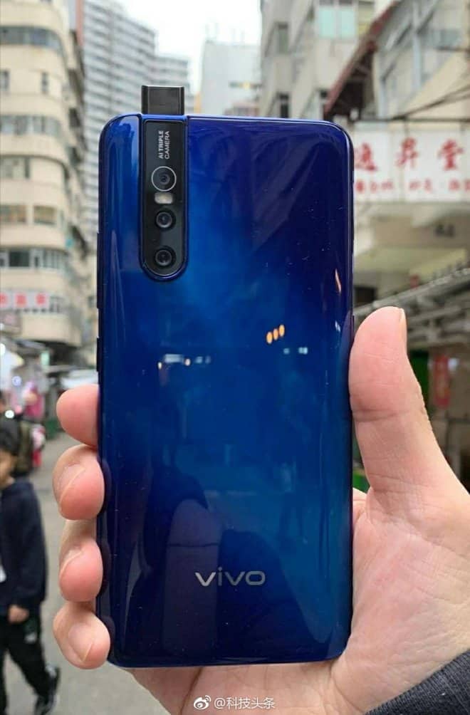 هاتف Vivo V15 كاميرا منبثقة وكاميرا خلفية بدقة 48 ميجا بكسل 2