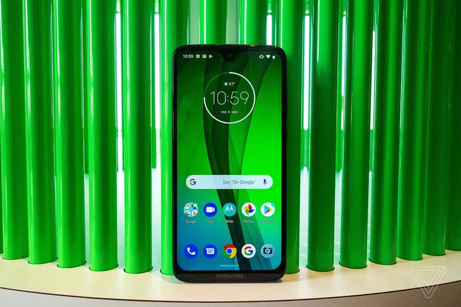 Moto G7 photo
