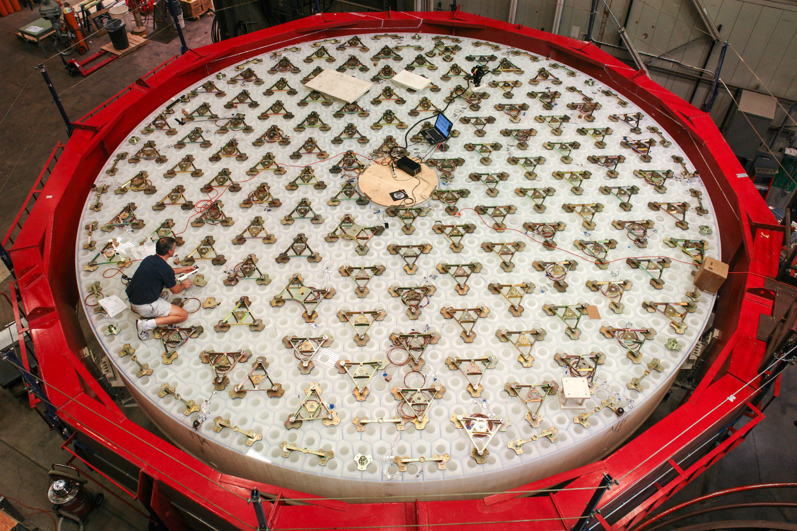 تلسكوب ماجلان العملاق الأكبر من نوعه يقترب من الانتهاء