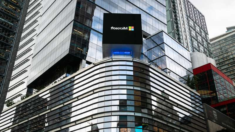 مايكروسوفت تفوز بعقد البنتاجون بقيمة 10 مليار دولار مع إقصاء أمازون