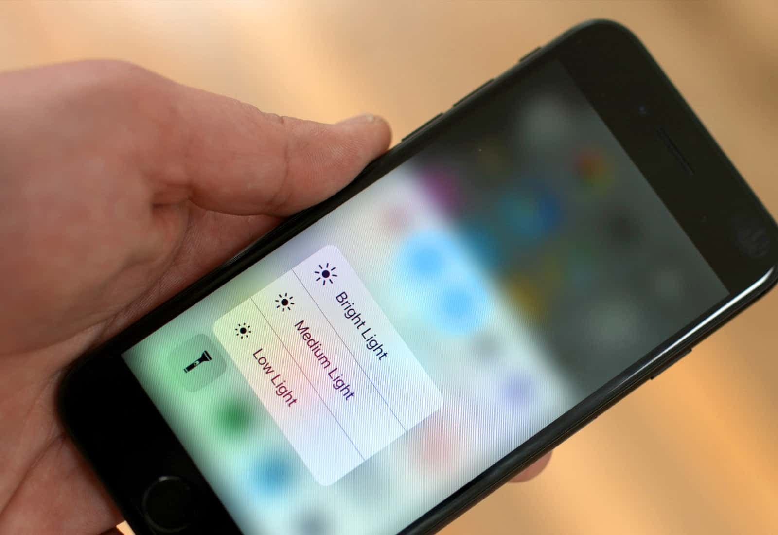 الفرق بين 3D Touch وHaptic Touch الموجود على ايفون 11