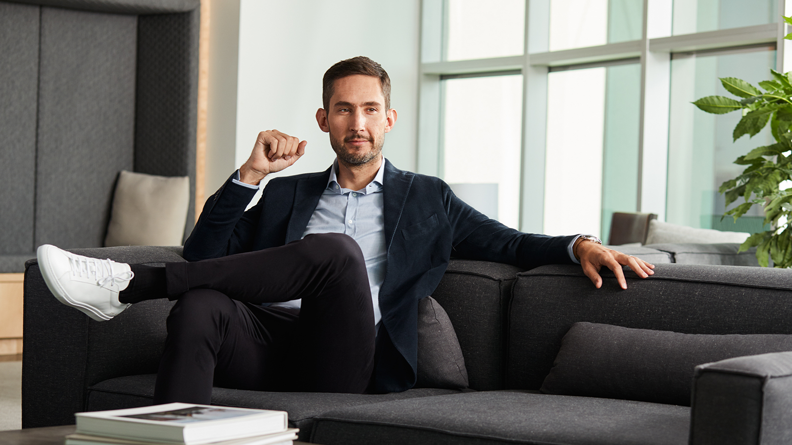 كيفين سيستروم يحذف جميع صوره من إنستجرام على مدار الـ 18 شهرًا الماضية