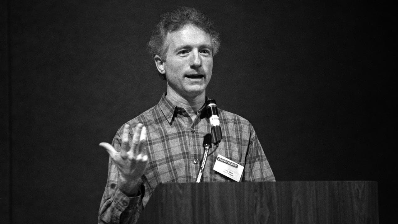 وفاة مبتكر النسخ واللصق على الكمبيوتر عن عُمر ينهاز 74 عام