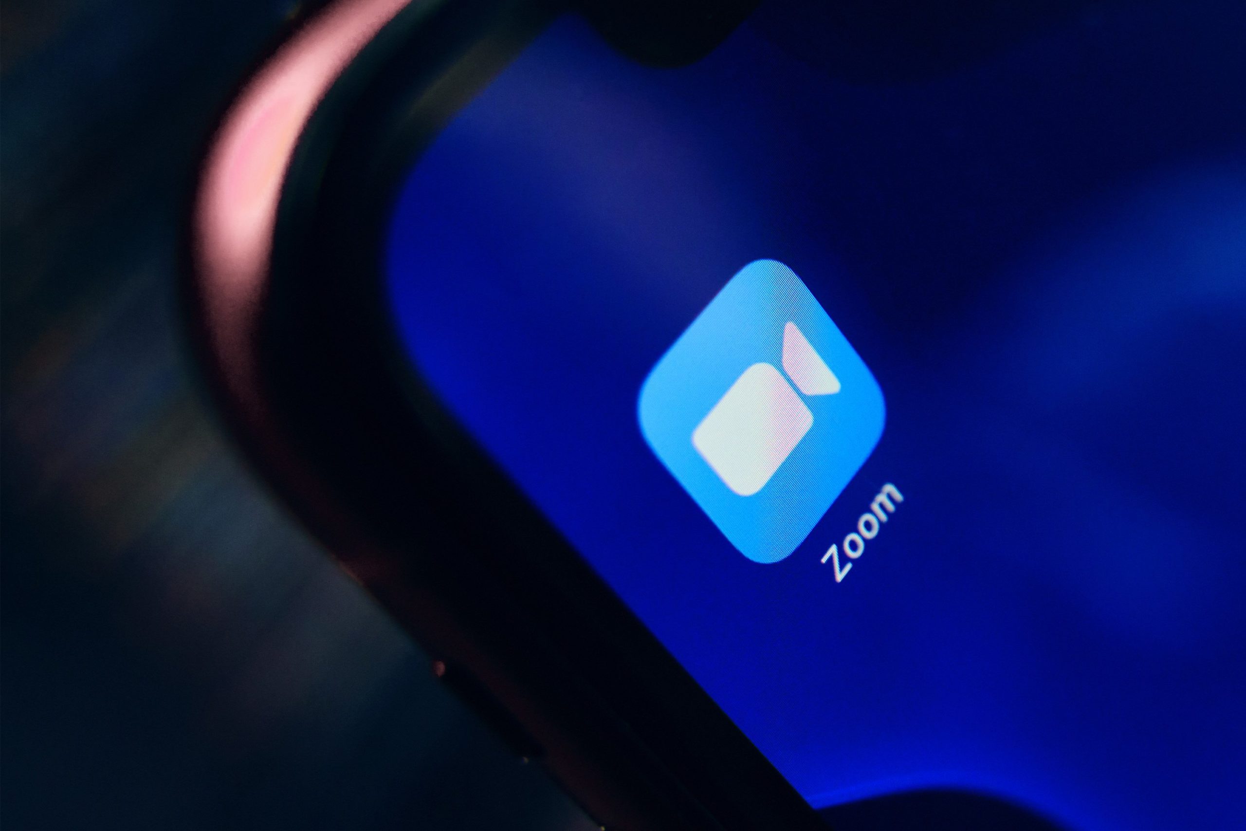 استخدام تطبيق المحادثة الجماعية Zoom قد يكشف اسم المستخدم وكلمة المرور الخاصة بحاسوبك