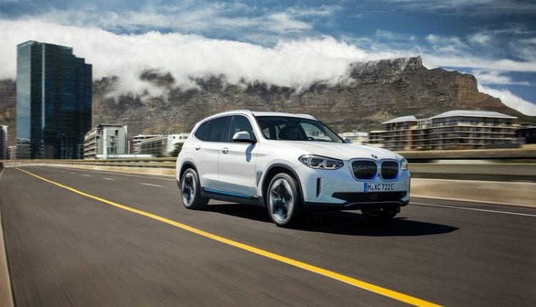 BMW iX3 4