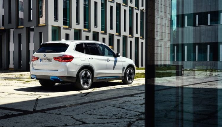 BMW iX3 8