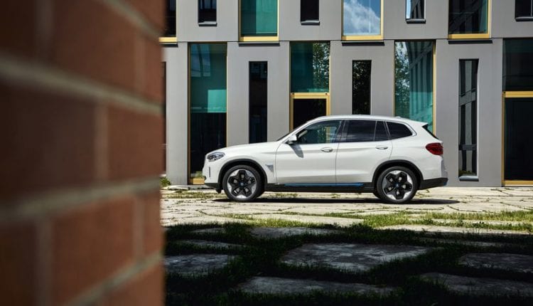 الإعلان عن BMW iX3 الكهربائية بسعر 77,000 دولار