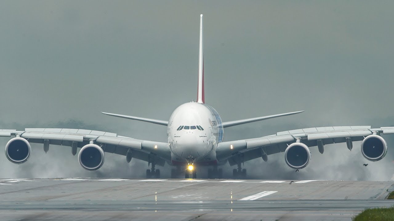 لماذا فشلت طائرات Airbus A380 العملاقة؟ وهل انتهى عصر الطائرات الكبيرة؟