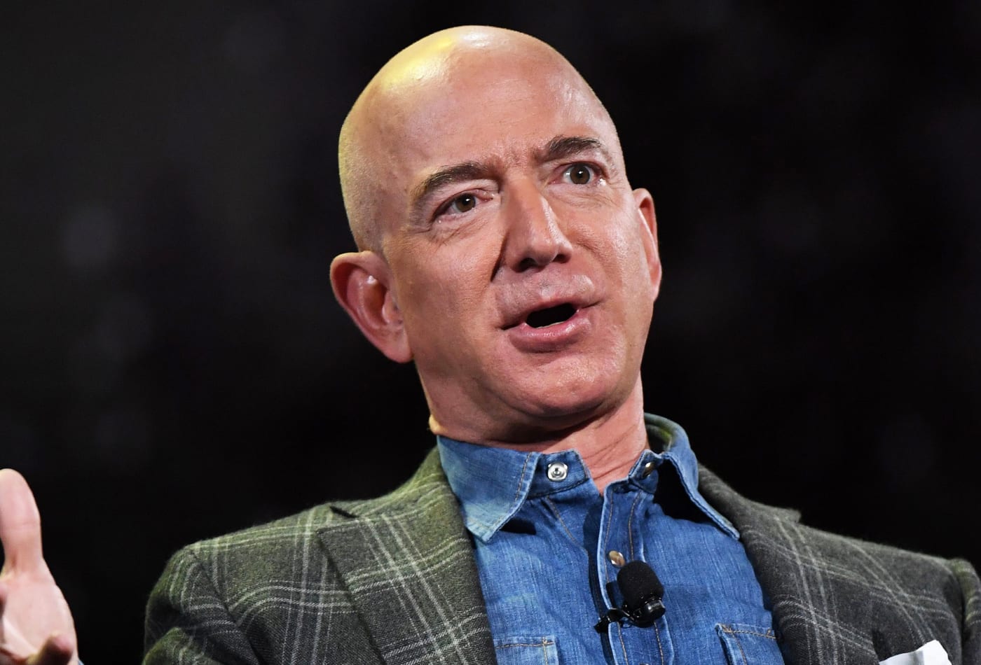 جيف بيزوس يبيع أسهمًا في أمازون بأكثر من 3 مليار دولار