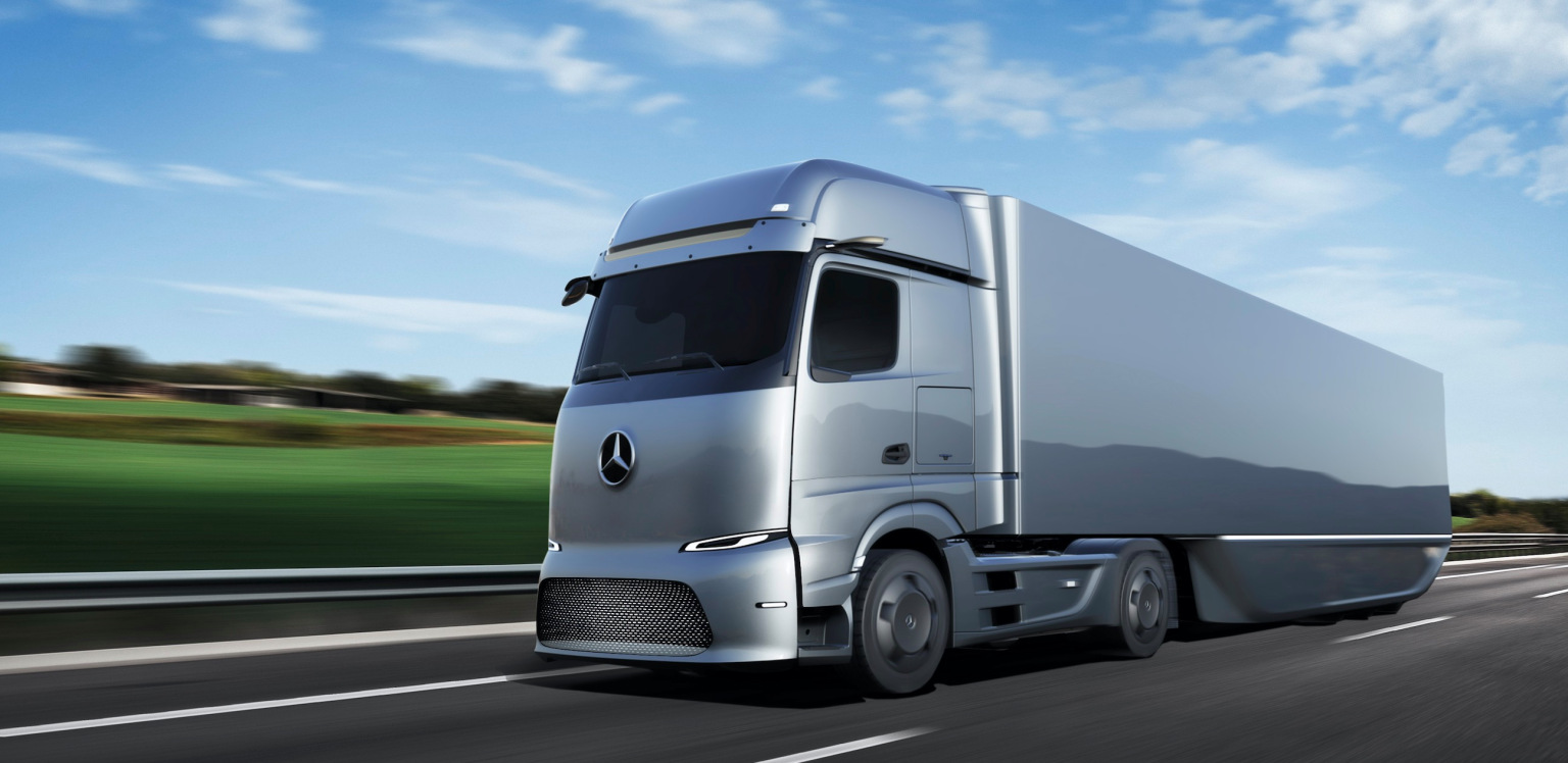 مرسيدس تكشف عن شاحنة eActros LongHaul الكهربائية