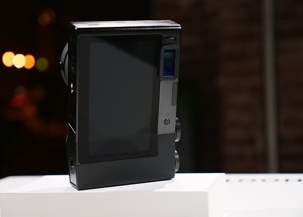 كاميرا Zeiss ZX1