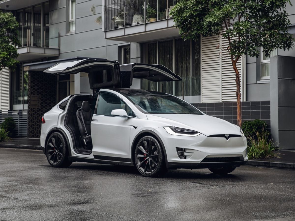 ثغرة جديدة تسمح بسرقة سيارات Tesla Model X خلال دقائق فقط