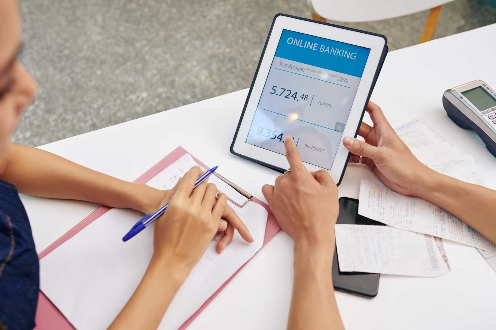 دور التطبيقات المصرفية في تسهيل عمل الشركات الصغيرة وخدمات Comarch في المجال