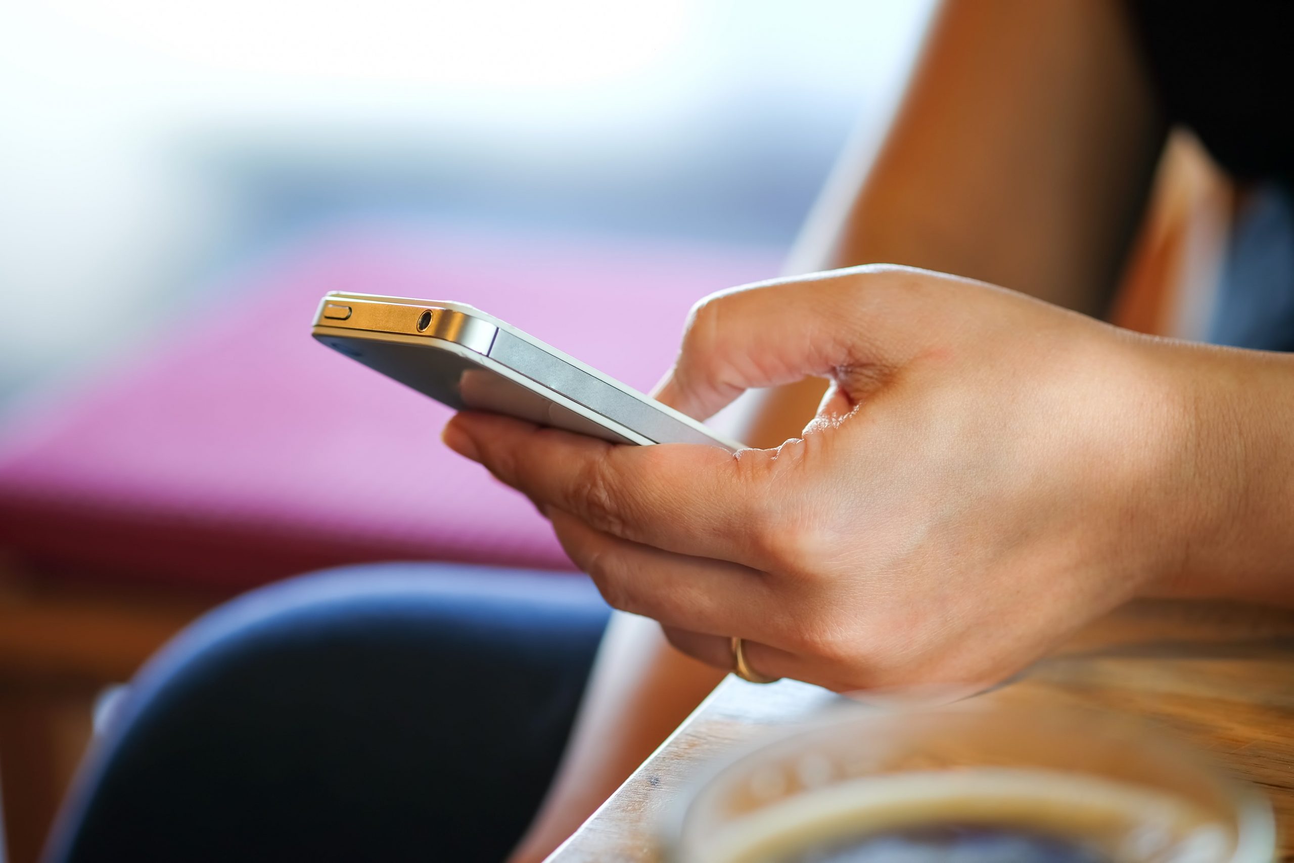 Clubhouse يؤكد اختراقه رسميًا