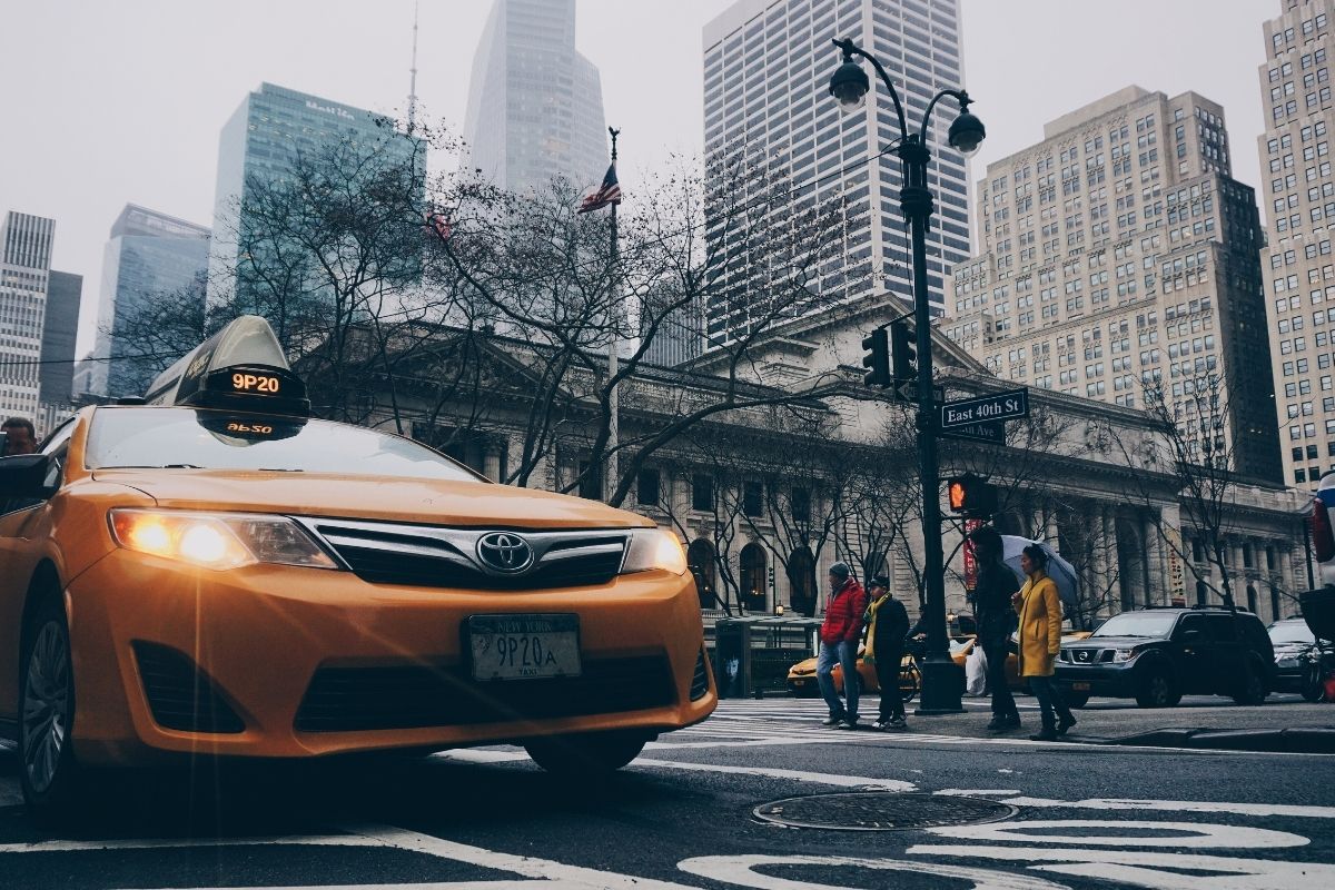 طريقة تشغيل بلوتوث السيارة تويوتا