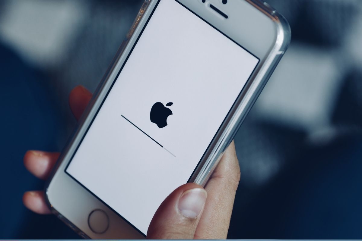 كيف احدث الايفون