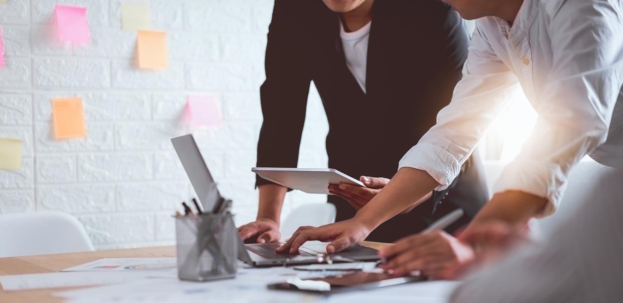 أكبر المشاكل التي تواجه فرق العمل والشركات عند العمل عن بعد