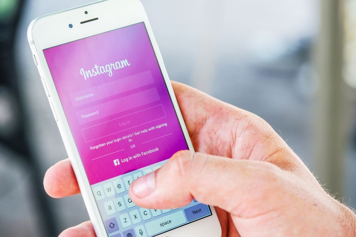 حذف سجل البحث في انستقرام