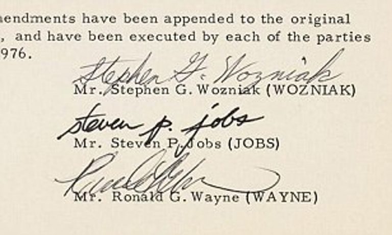 الملياردير الضائع: رونالد واين مؤسس أبل الذي تركها منذ البداية