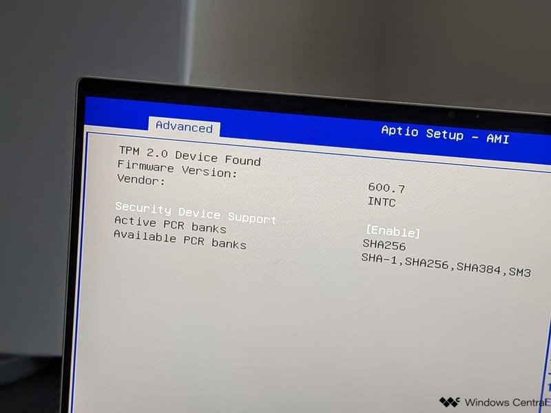 كيف تقوم بتفعيل شريحة TPM في حاسوبك لتتمكن من الترقية إلى ويندوز 11؟