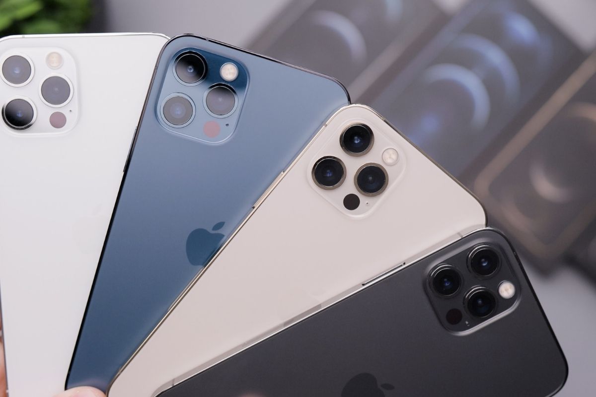 سعر ايفون 12 في الإمارات