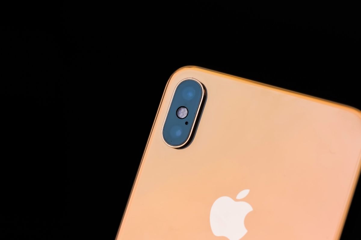 سعر ايفون xs في الكويت