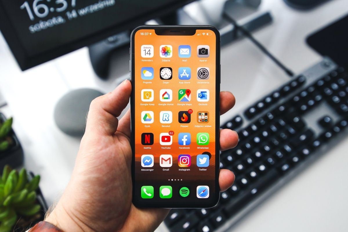 سعر ايفون xs max في الإمارات