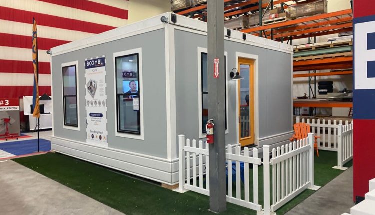 شاهد منزل إيلون ماسك الصغير مسبق الصنع. ولماذا هناك طلب كبير على هذه المنازل؟