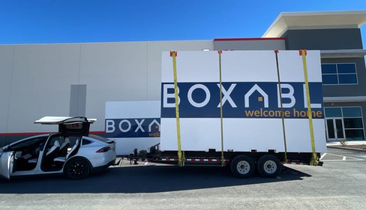 شاهد منزل إيلون ماسك الصغير مسبق الصنع. ولماذا هناك طلب كبير على هذه المنازل؟