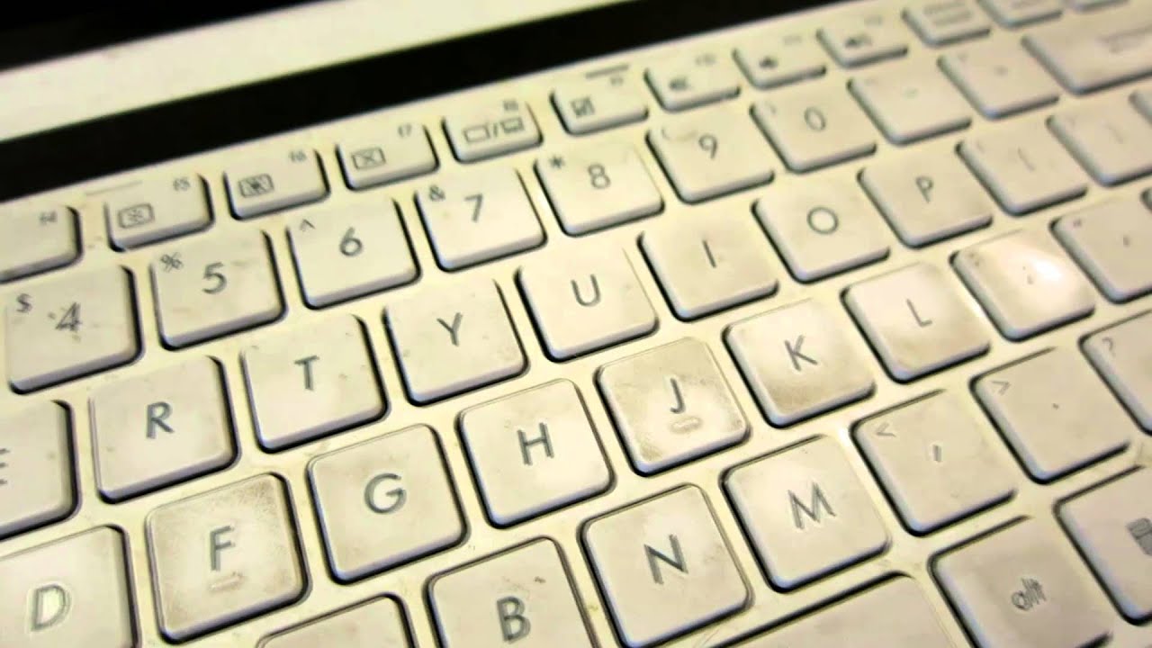 أسوأ العادات التي تدمر حاسوبك المحمول وعليك التوقف عنها حالاً