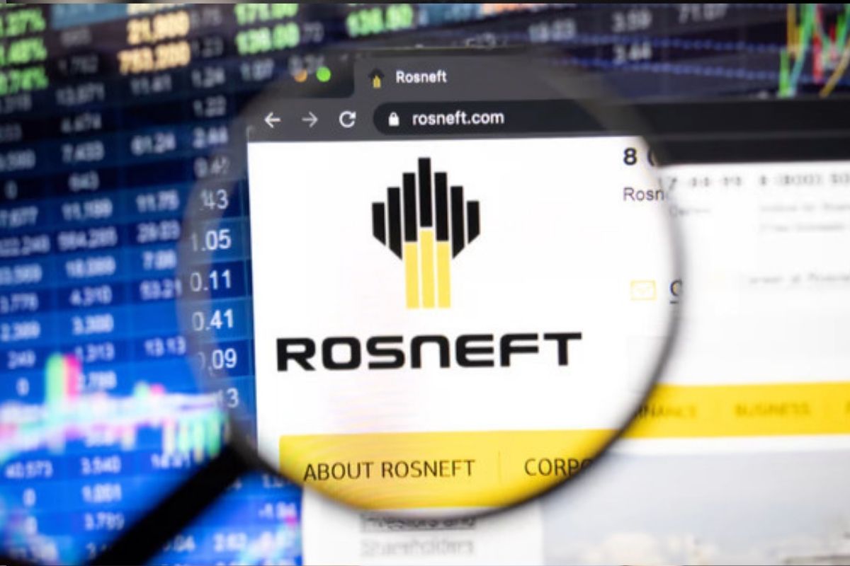 قراصنة يسرقون بيانات