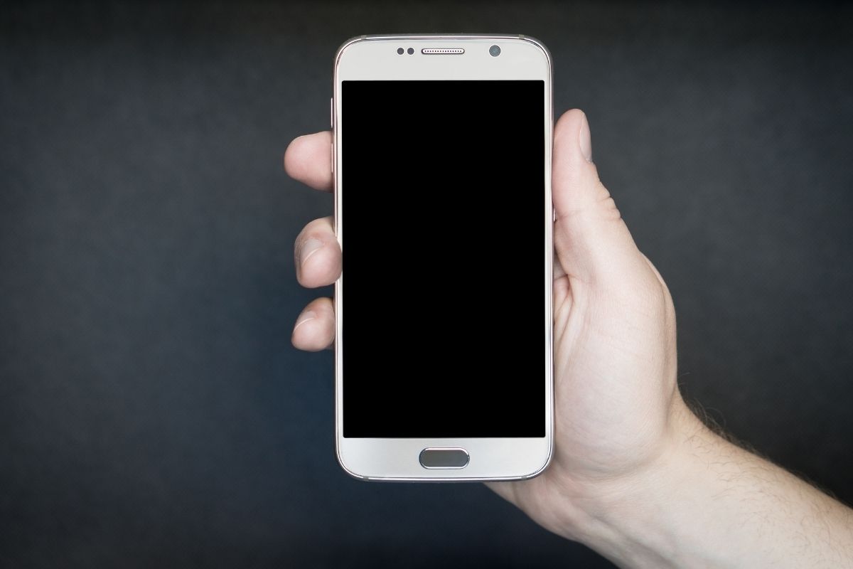 معرفة الحسابات المرتبطة برقم الجوال