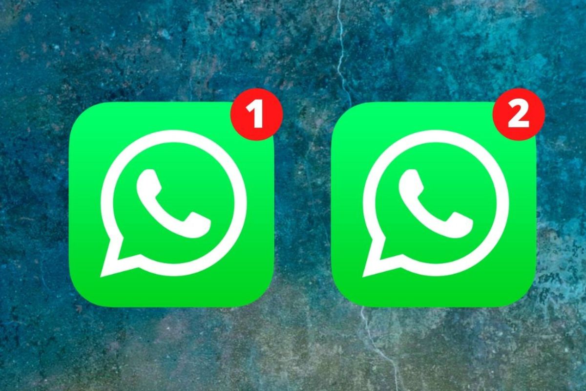 نسختين واتس اب للايفون