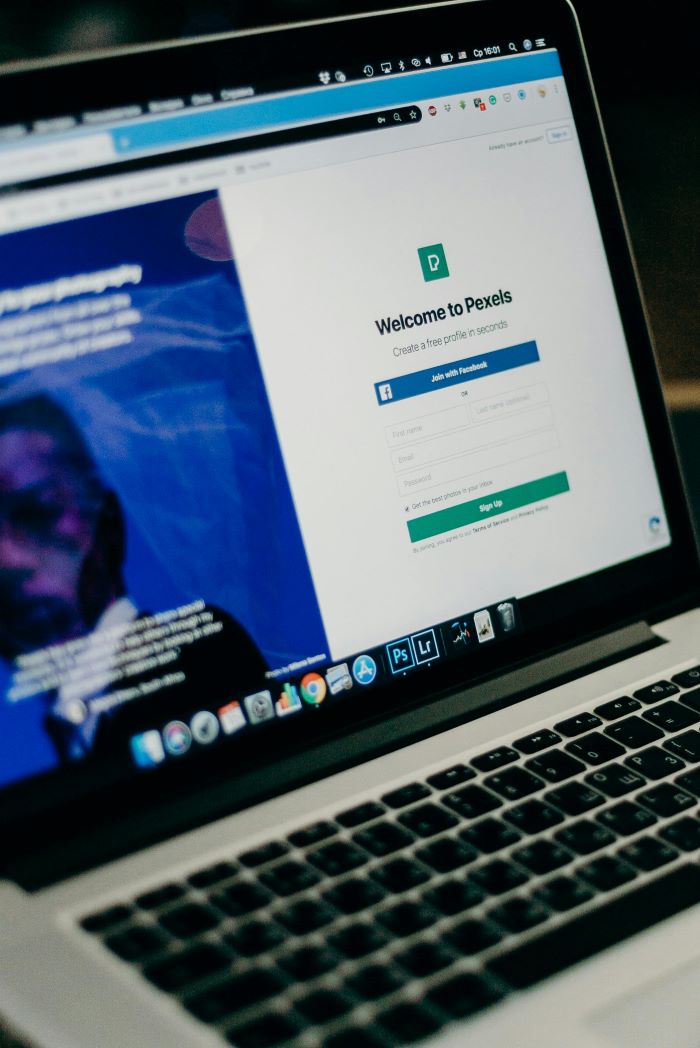 هل تعرف عدد الساعات الإضافية التي يقضيها العرب على فيسبوك في رمضان؟